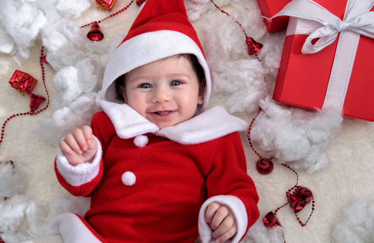 Idées cadeaux pour bébés de 0 à 12 mois : des présents remplis de tendresse à chérir longtemps